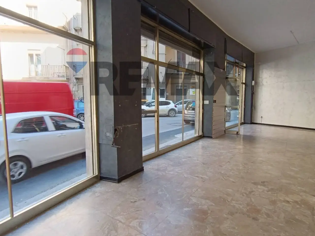 Negozio in Via Sant'Agata 46,48,50, Enna, {3} - Foto 1