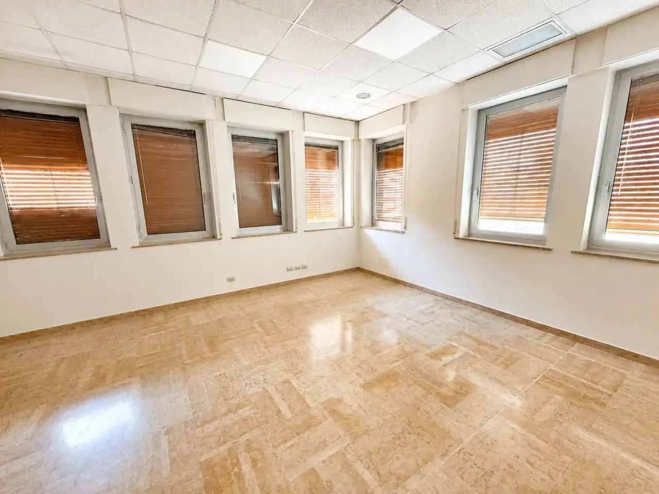 Ufficio in , Piacenza, {3} - Foto 1