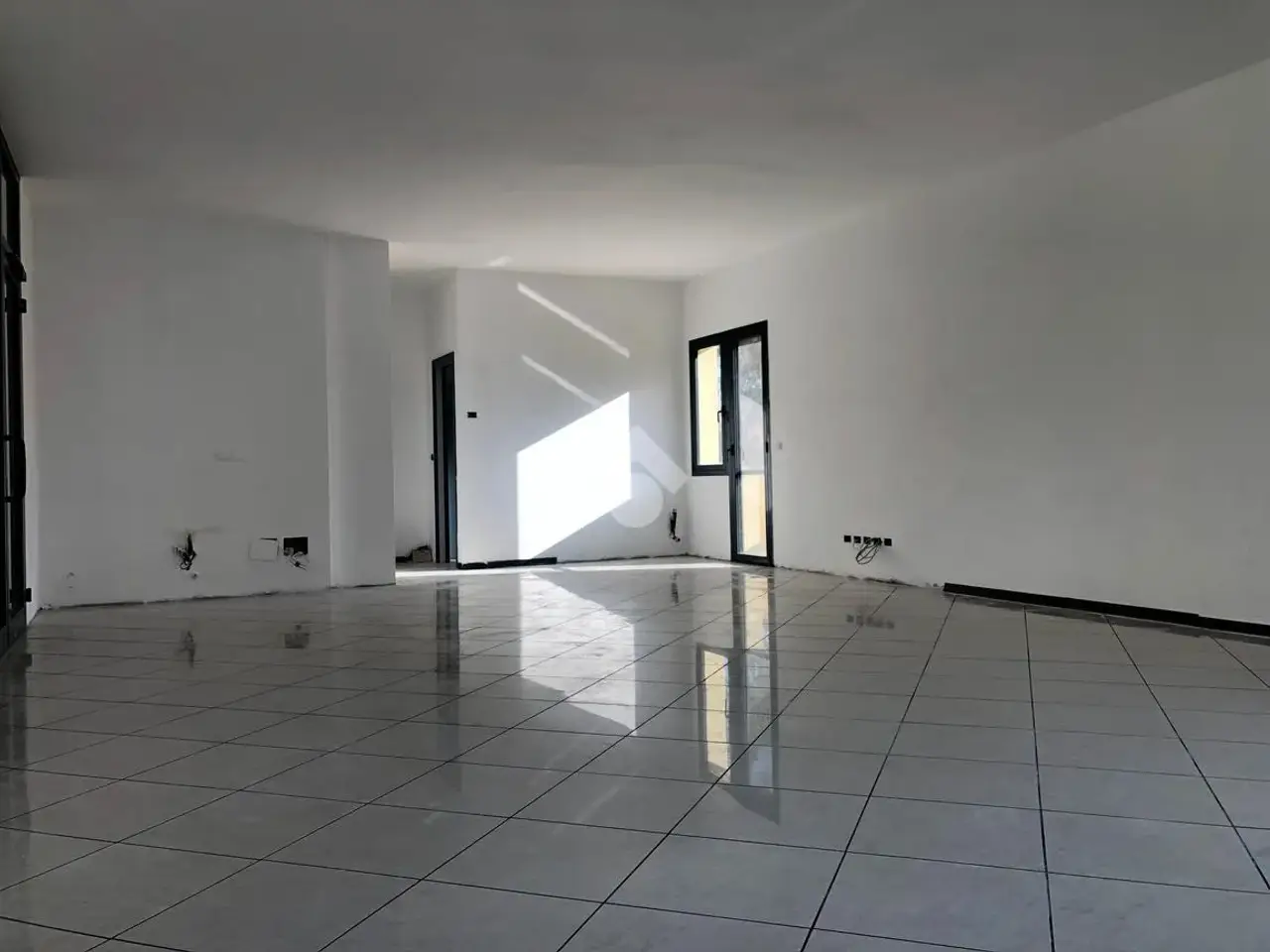Negozio in Via Cà dei Lunghi 16, San Marino, {3} - Foto 1