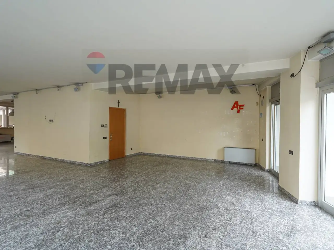 Negozio in Via Giovanni Battista Moroni 244, Bergamo, {3} - Foto 2