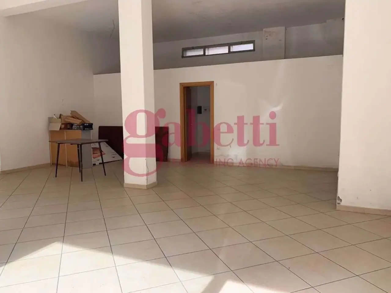 Negozio in Via Garibaldi Sn, Quartu Sant'Elena, {3} - Foto 2