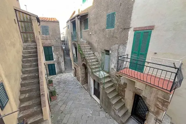 Vierzimmerwohnung in Via Vittorio Emanuele, Isola del Giglio - Foto 1