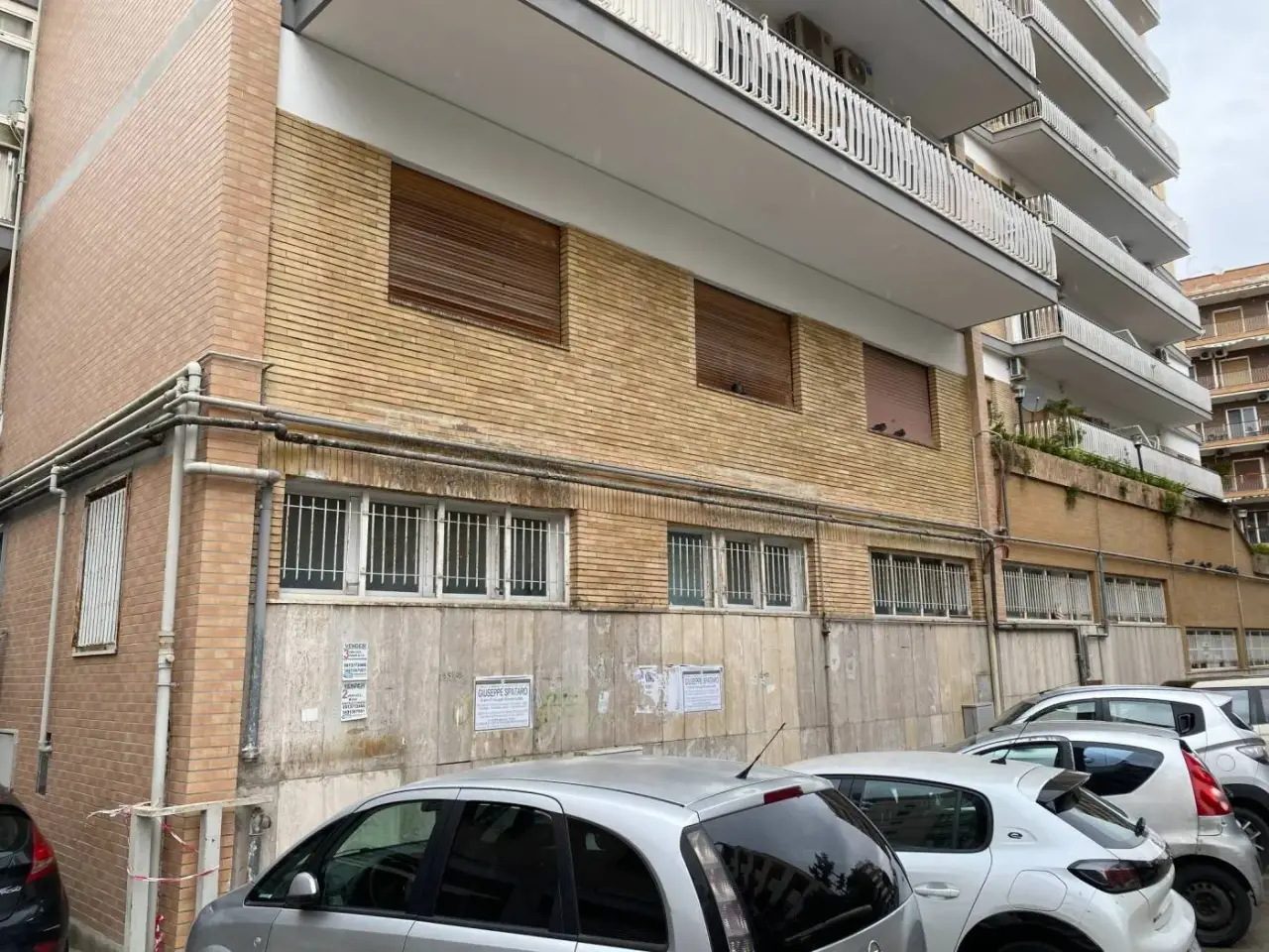 Magazzino in Via Vincenzo Tiberio 29, Napoli, {3} - Foto 1