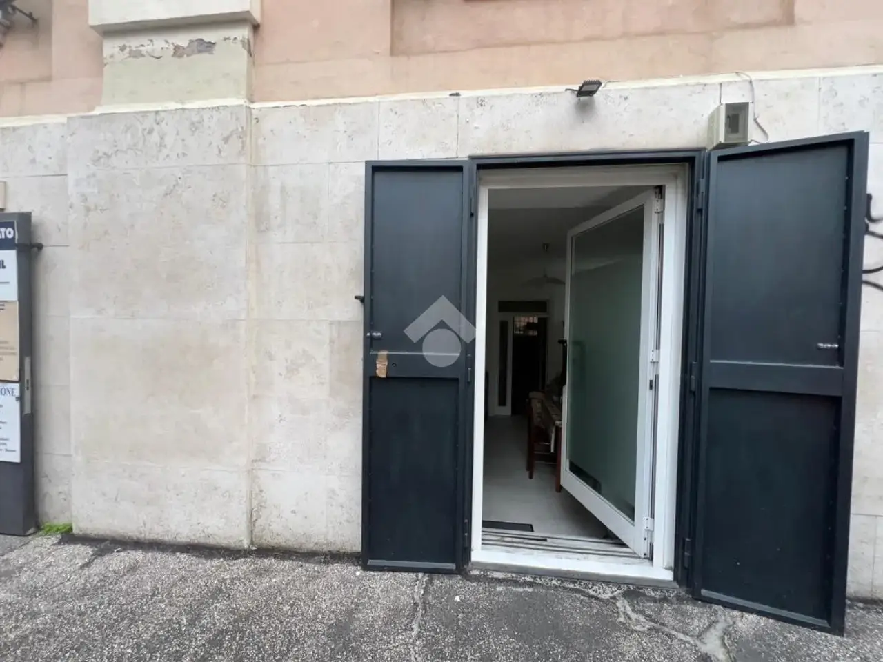 Negozio in Via Voghera 00, Roma, {3} - Foto 2