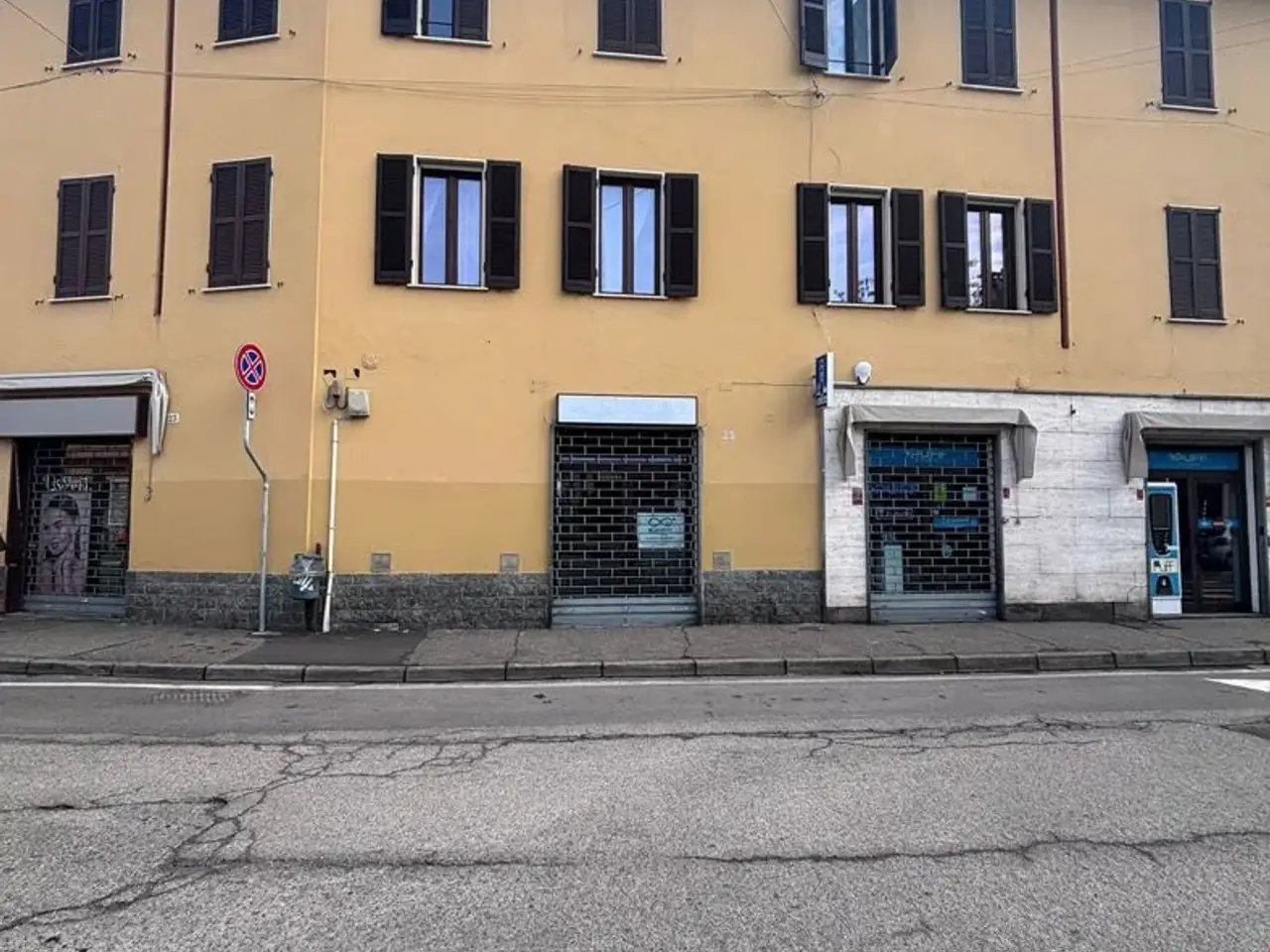 Negozio in Via Pavia 25, Abbiategrasso, {3} - Foto 2