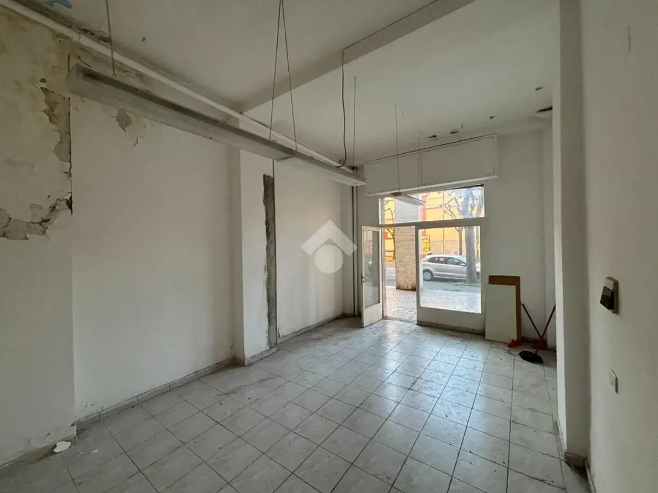 Negozio in Via Vittorio Veneto 302, La Spezia, {3} - Foto 1