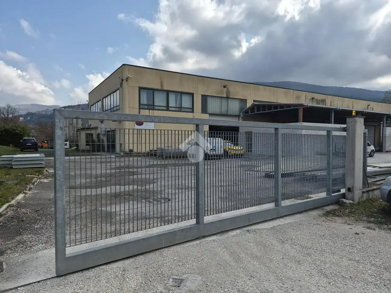 Capannone in Fossato di Vico Via Industriale 1, Fossato Di Vico, {3} - Foto 2