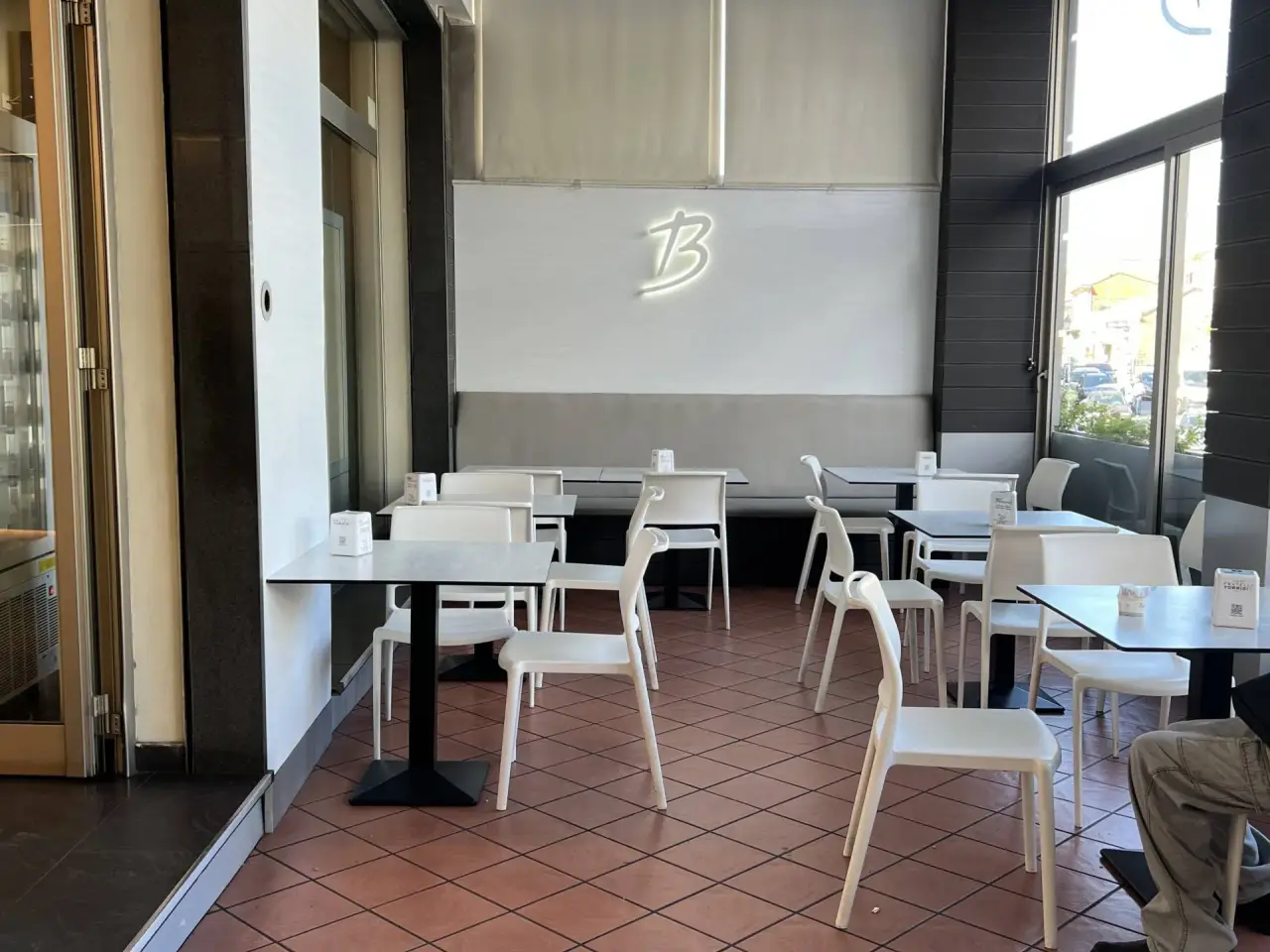 Bar in Via Vittorio Emanuele 12, Nicolosi, {3} - Foto 2
