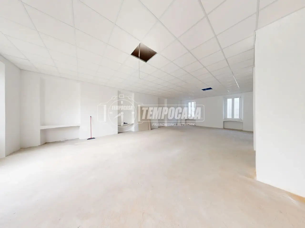 Magazzino in , Alba, {3} - Foto 2