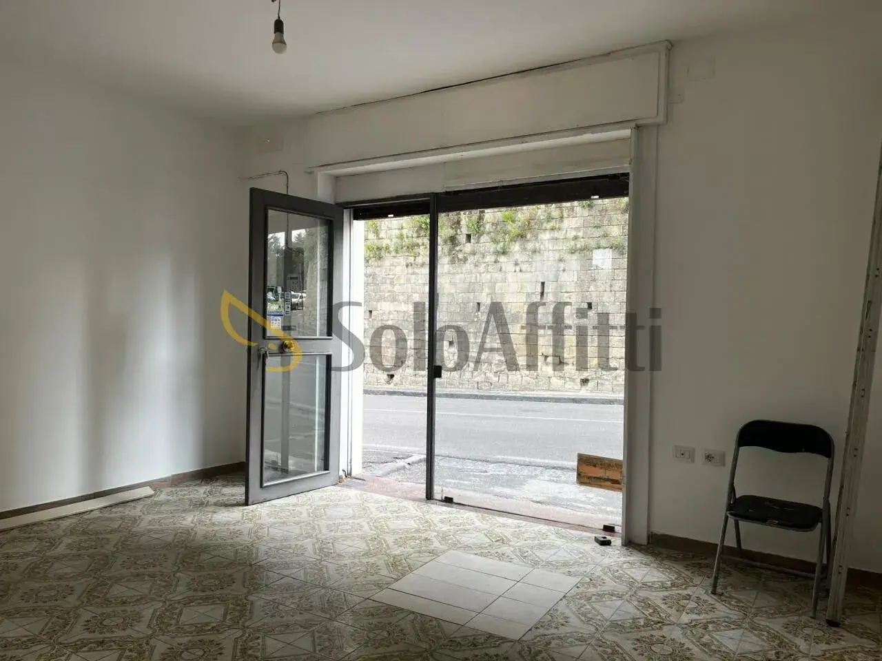Negozio in Via Capodimonte 30, Napoli, {3} - Foto 2