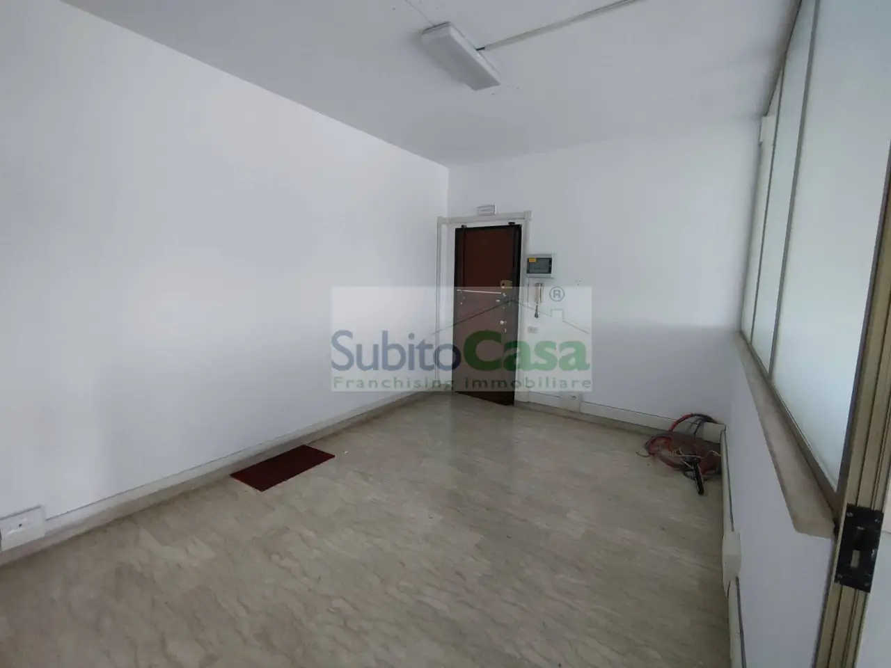 Ufficio in Viale B. Croce, Chieti, {3} - Foto 2