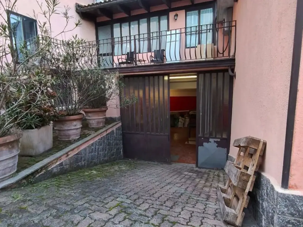 Parcheggio chiuso in Via Monte Cengio 7, Torino, {3} - Foto 2