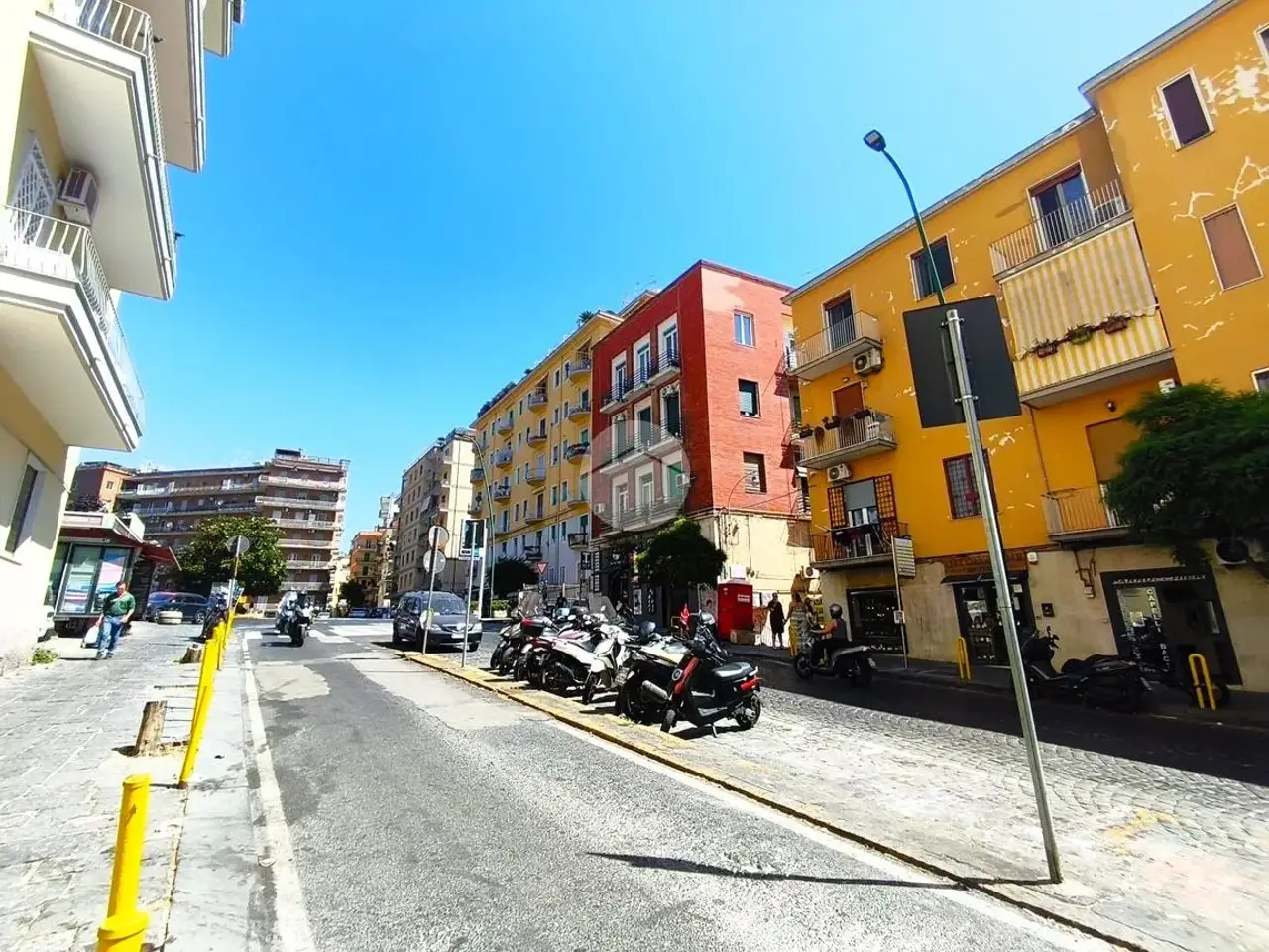 Negozio in Via Girolamo Santacroce 74, Napoli, {3} - Foto 2