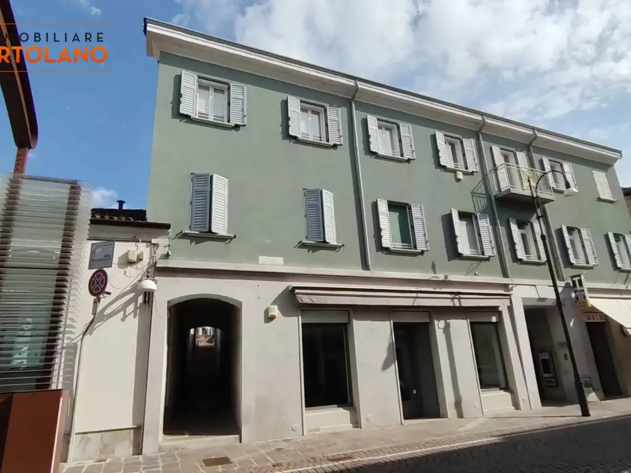 Negozio in Corso del Popolo 2, Monfalcone, {3} - Foto 1