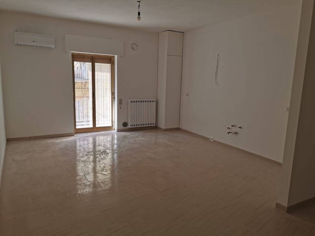 Zweizimmerwohnung in {3}, - Foto 1