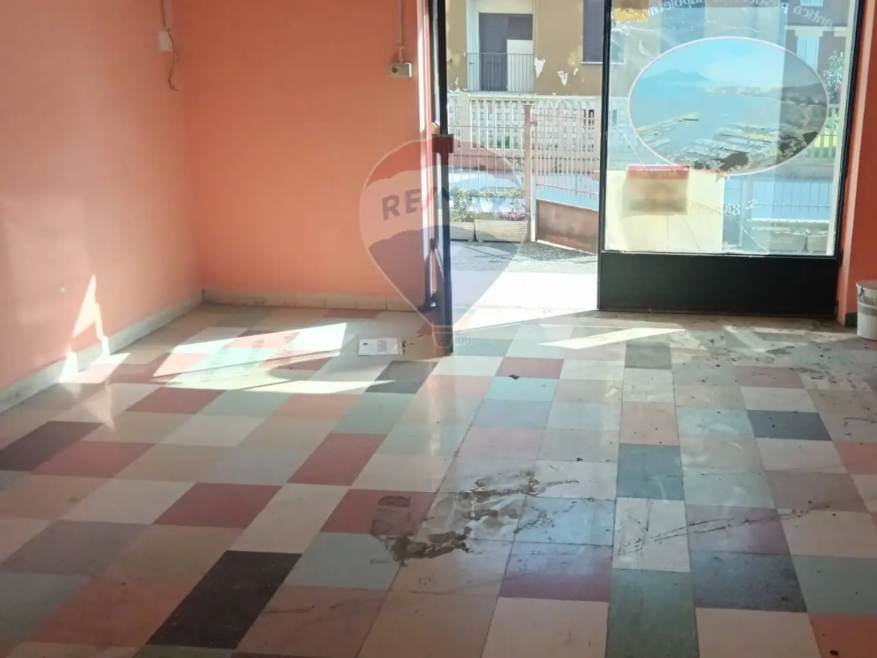 Negozio in Via Trasimeno 16, Foligno, {3} - Foto 1