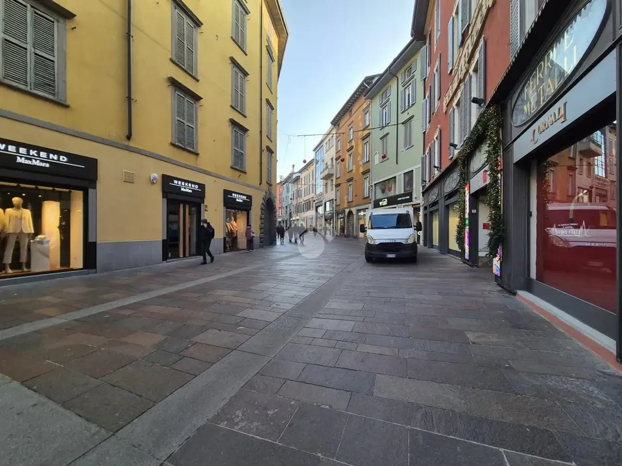 Negozio in Via XX Settembre 40, Bergamo, {3} - Foto 2