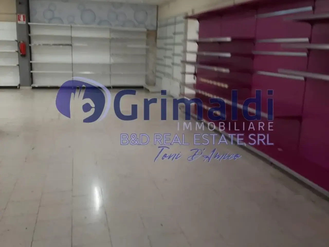 Negozio in Via Falcone - Morvillo 18, Bagheria, {3} - Foto 1