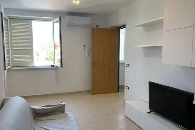 2-room flat in Via Benedetto Croce, Marano di Napoli - Photo 1