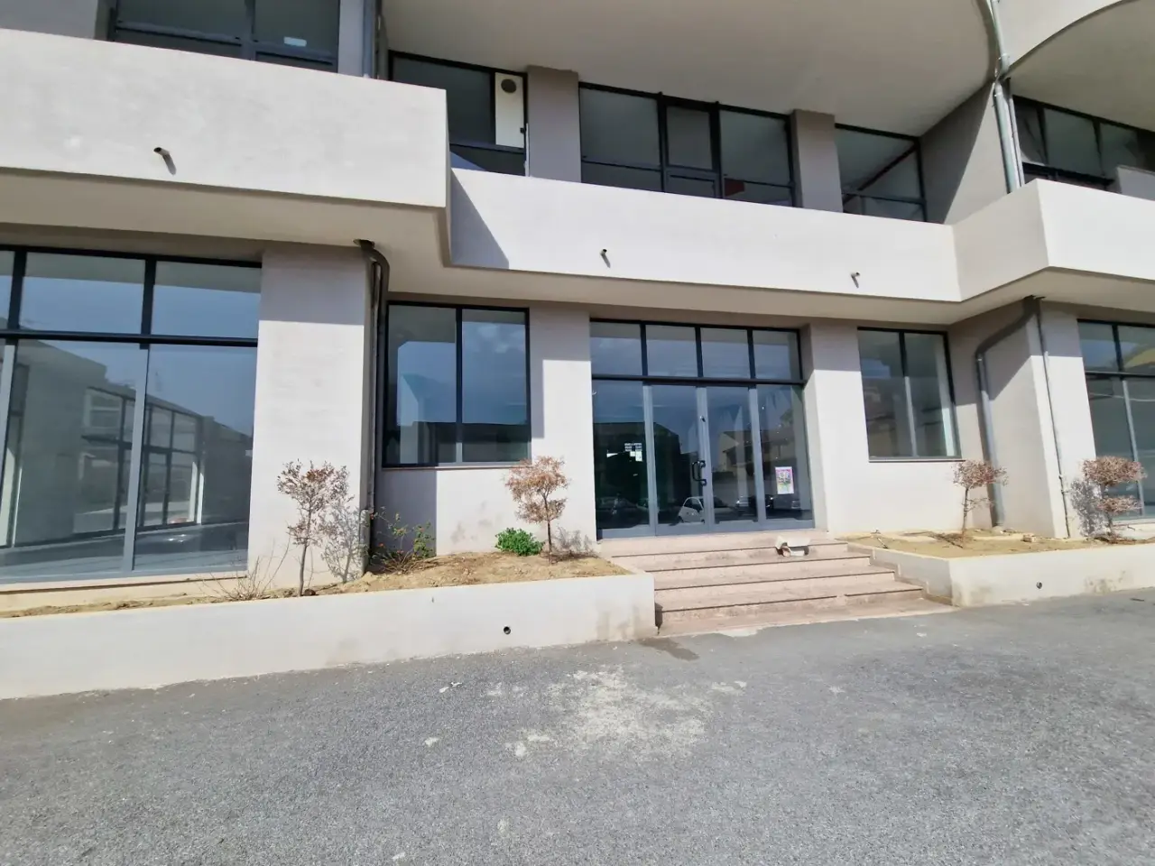 Palazzina commerciale in Via Adolfo Celi 185, Messina, {3} - Foto 1