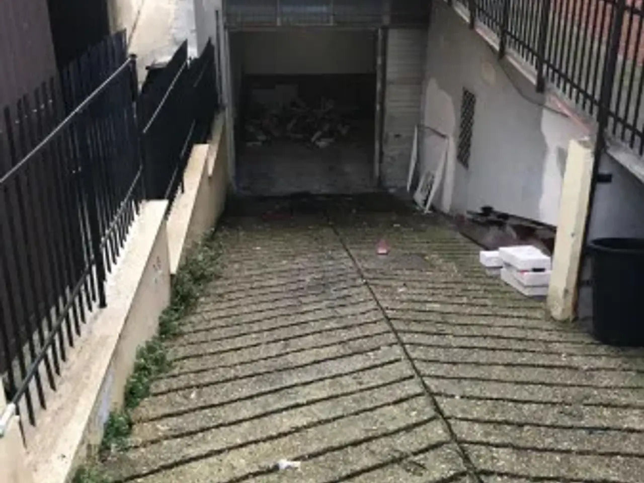 Magazzino in Via Mirabella Eclano, Roma, {3} - Foto 1