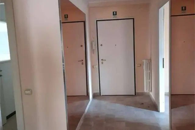 Vierzimmerwohnung in Via Timolini, 1, Correggio - Foto 1