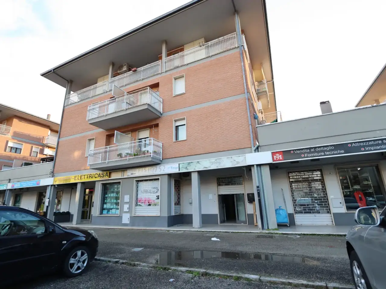 Negozio in Via Francesco Palmegiani, 55, Rieti, {3} - Foto 1