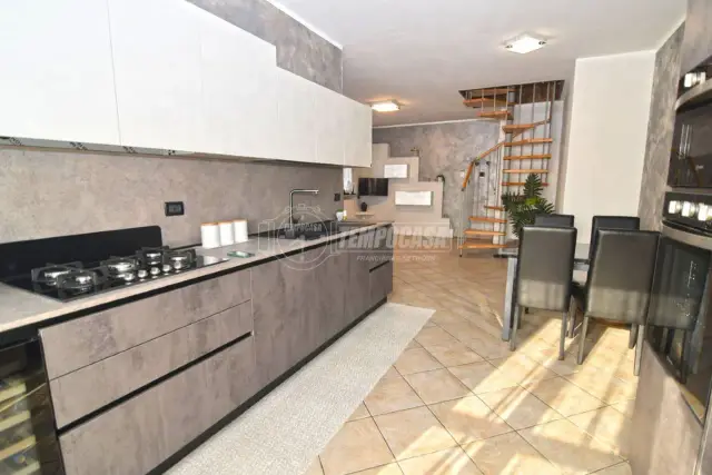 4-room flat in Via Garibaldi 6/a, Brandizzo - Photo 1