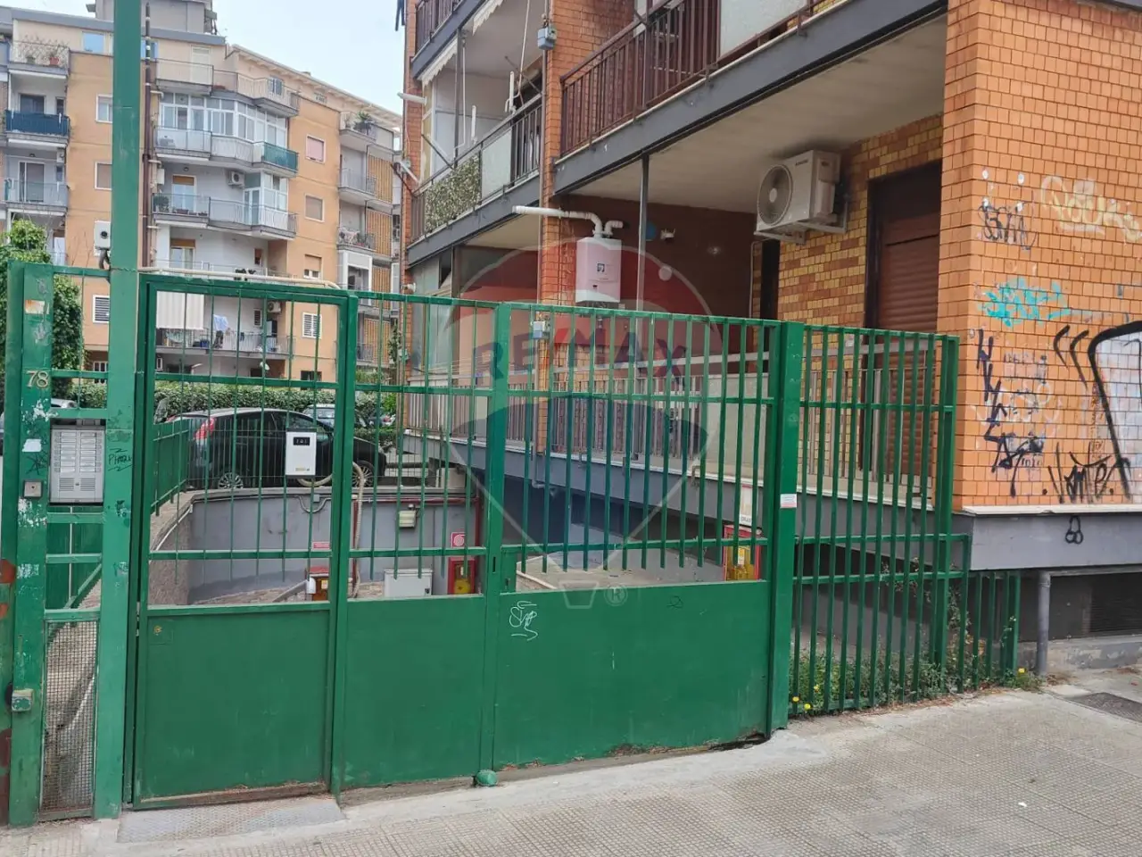 Negozio in Via Saverio Lioce 78, Bari, {3} - Foto 1