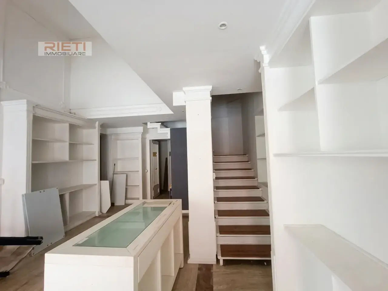 Negozio in Via Cintia, 34, Rieti, {3} - Foto 2