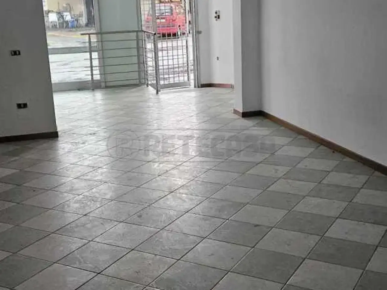 Palazzina commerciale in , Noale, {3} - Foto 2