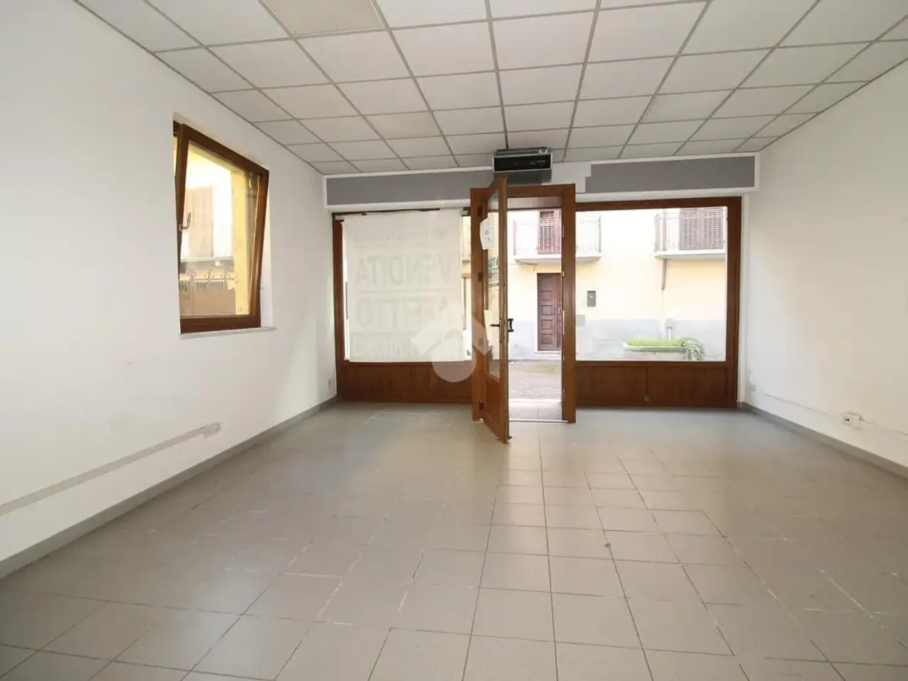 Negozio in Via Torino 141, Sant'Antonino Di Susa, {3} - Foto 1