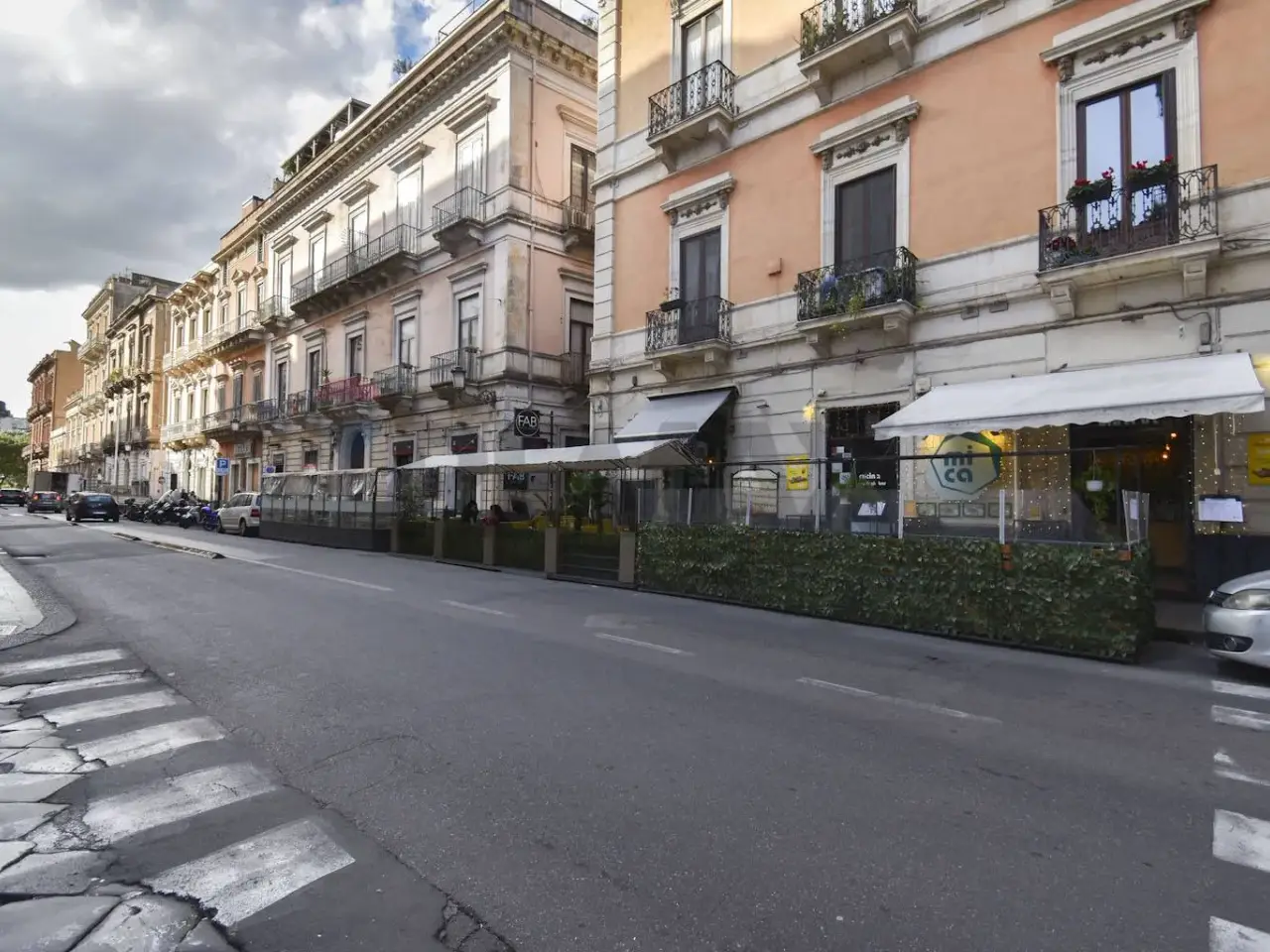 Esercizio commerciale in Via Umberto 47, Catania, {3} - Foto 1