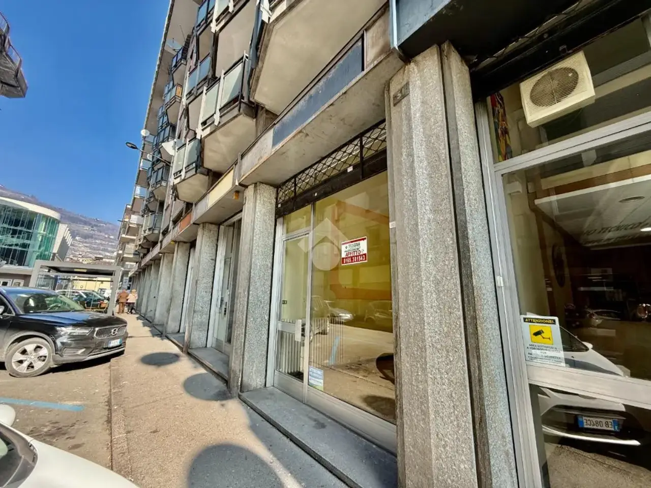 Negozio in Via Trottechien 51, Aosta, {3} - Foto 2