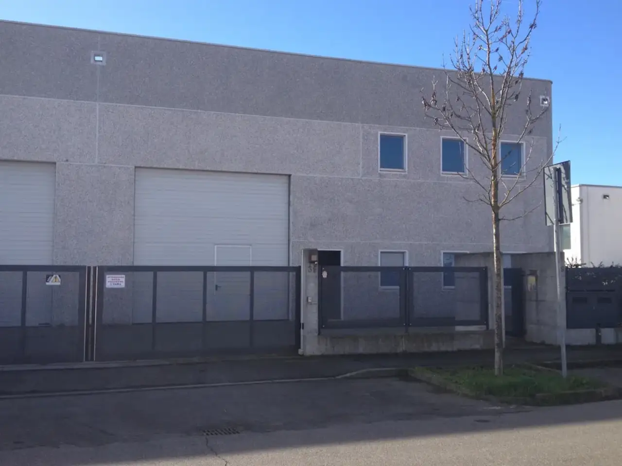 Capannone in , Melegnano, {3} - Foto 1