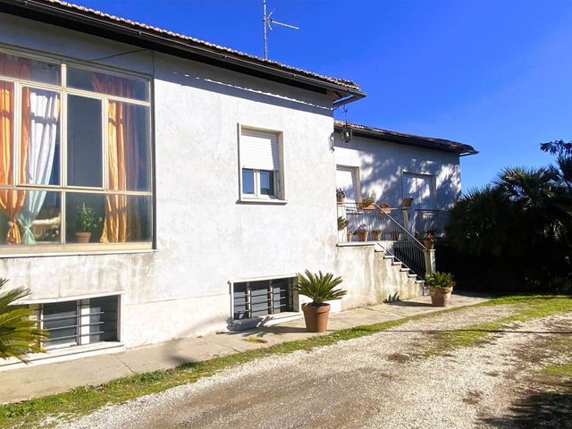 Villa in Via Cassia Nuova, Montefiascone - Foto 1