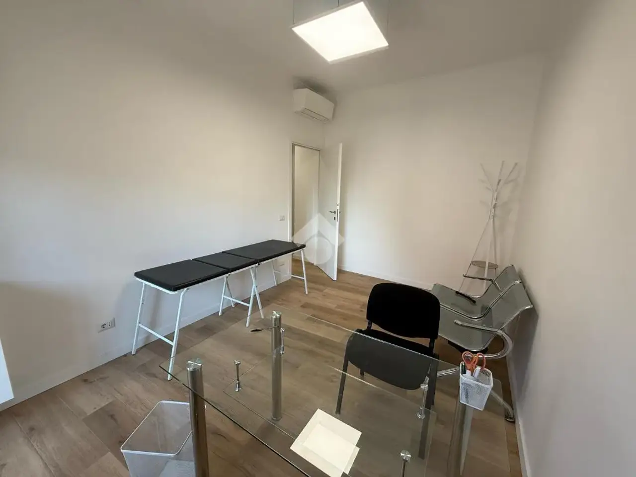Ufficio in Piazza Civitella Paganico 1, Roma, {3} - Foto 1
