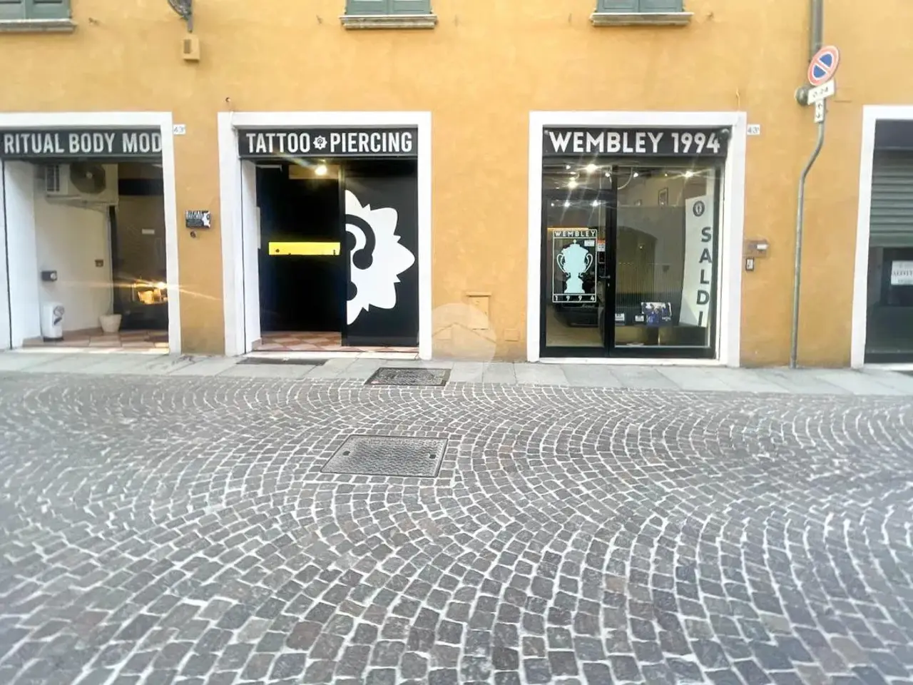 Negozio in Via Trieste 43, Brescia, {3} - Foto 1