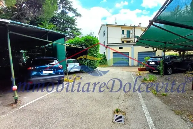 Autoparkplatz in Via Salvi Cristiani, Firenze - Foto 1