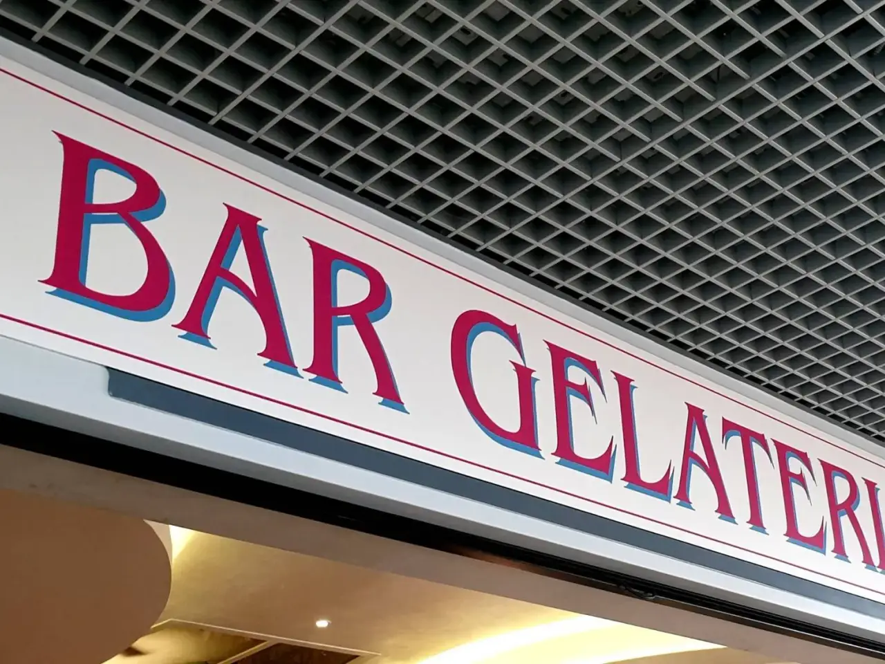 Bar in , Legnano, {3} - Foto 1
