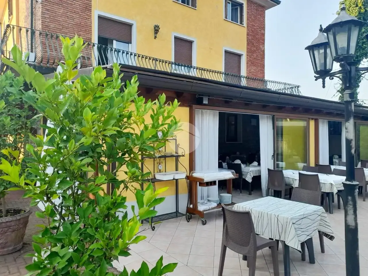 Palazzina commerciale in Via XV Giugno 151, Castenedolo, {3} - Foto 1