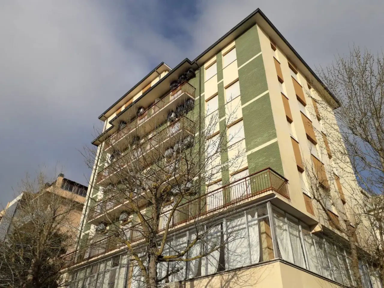 Palazzina commerciale in Via Riolo 2, Ravenna, {3} - Foto 1