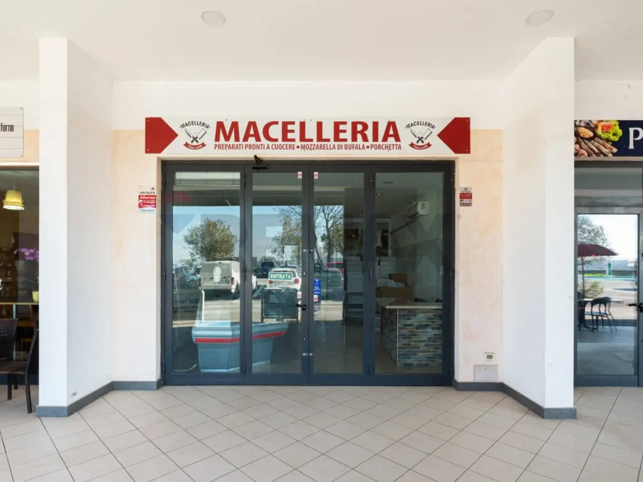 Negozio in Via Flaminia 8, Rignano Flaminio, {3} - Foto 1