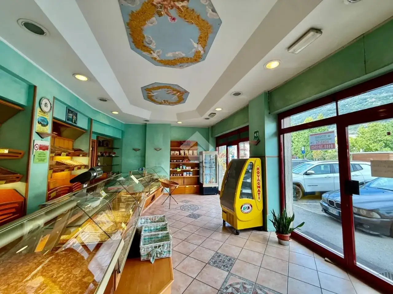 Negozio in Corso-Avenue Btg. Aosta 187, Aosta, {3} - Foto 2