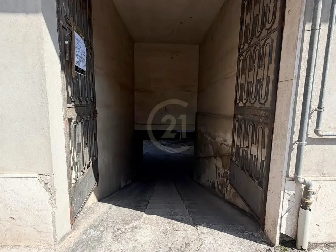 Parcheggio chiuso in , Mascalucia, {3} - Foto 2