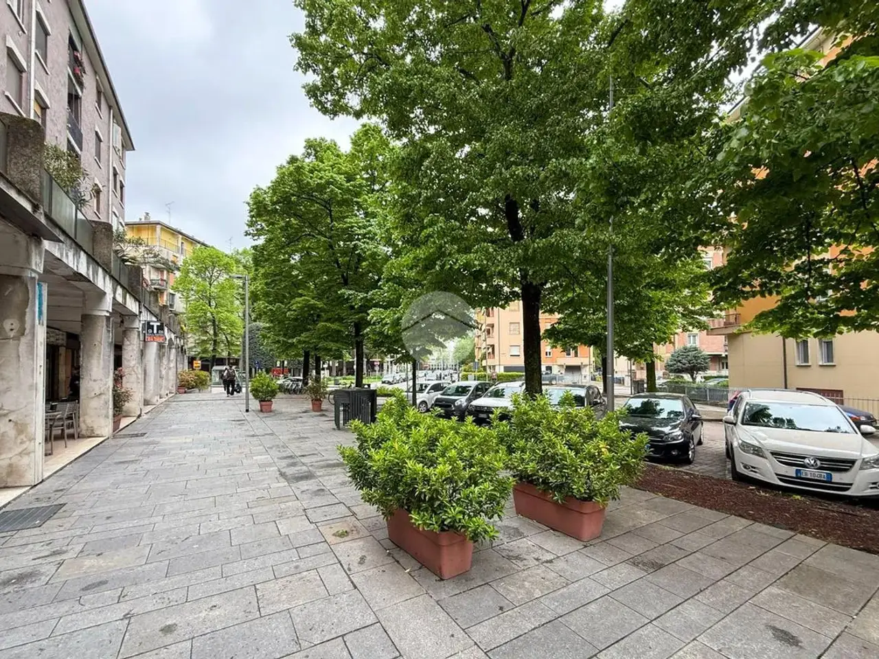 Negozio in Viale dei Partigiani 37, Mantova, {3} - Foto 2