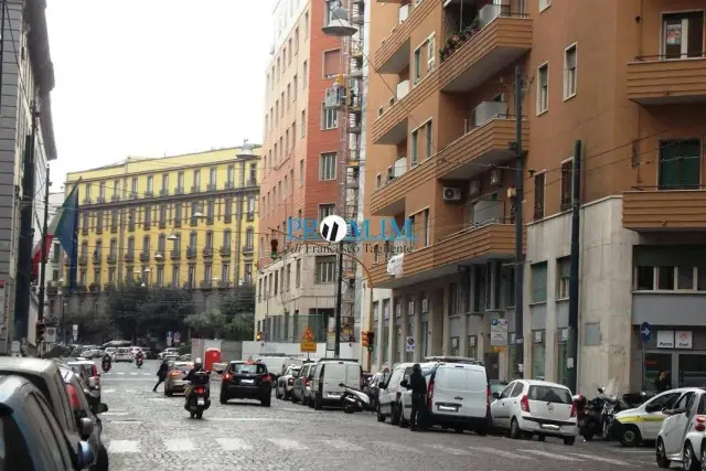 Ufficio condiviso in Via Alcide De Gasperi, Napoli - Foto 1