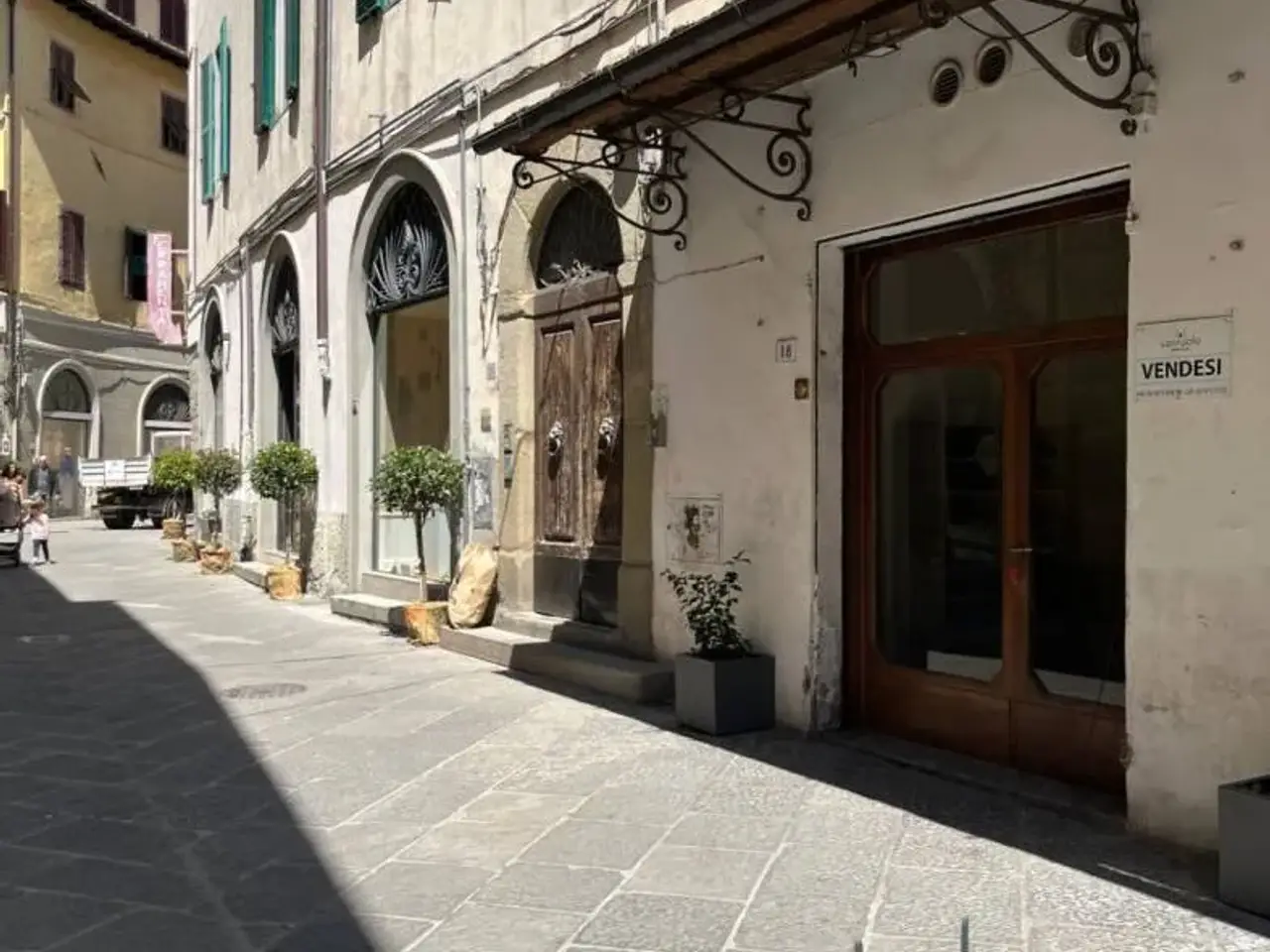 Locale commerciale in Via dei Fabbri 18 Pistoia, Pistoia, {3} - Foto 2