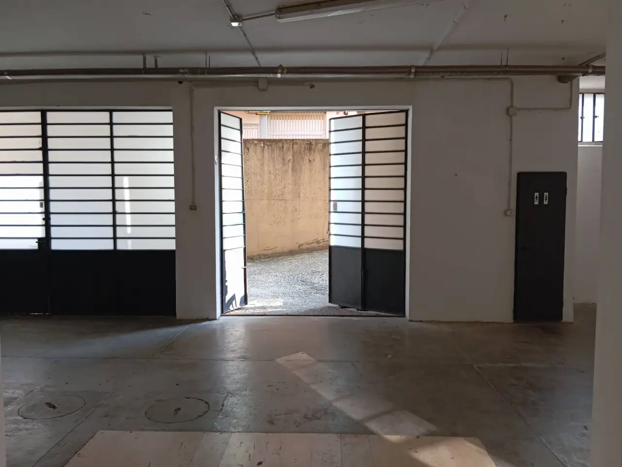 Magazzino in Via Baracca, Prato, {3} - Foto 2