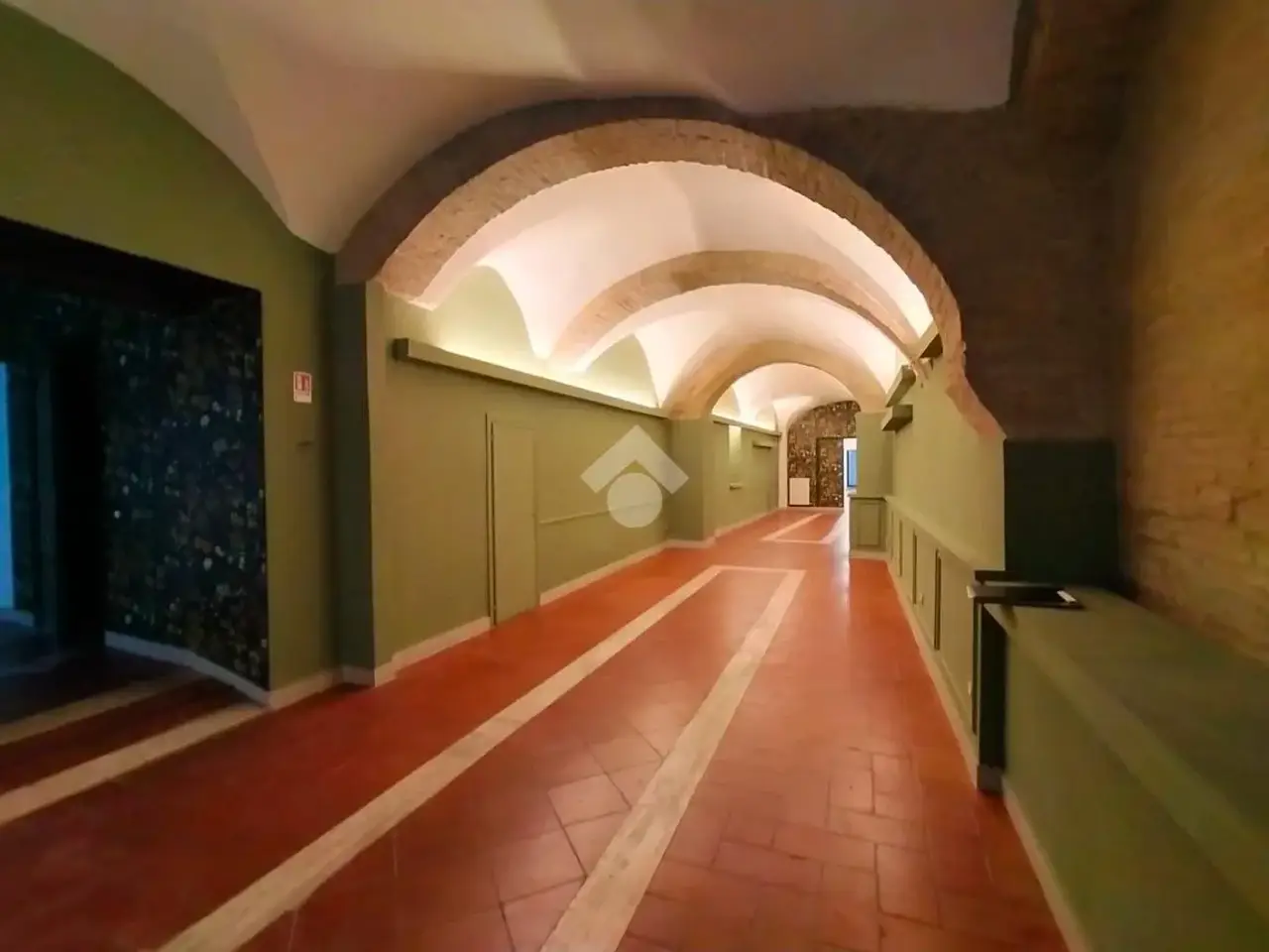 Negozio in Via dei Quartieri 1, Foligno, {3} - Foto 2